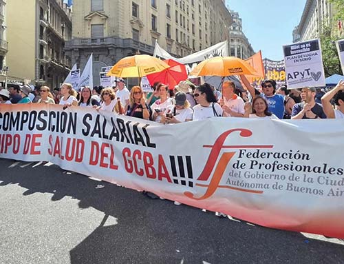 La Federación de Profesionales del GCABA en la movilización a Plaza de Mayo contra la Reforma Laboral, 18/12/2025. 