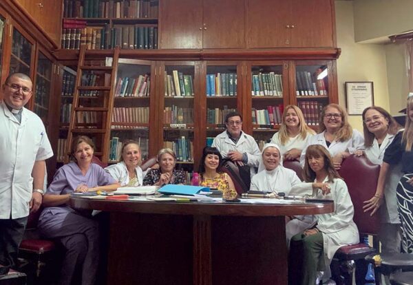 Foto del Comité de Bioética del Hospital General de Agudos Donación Francisco Santojanni.