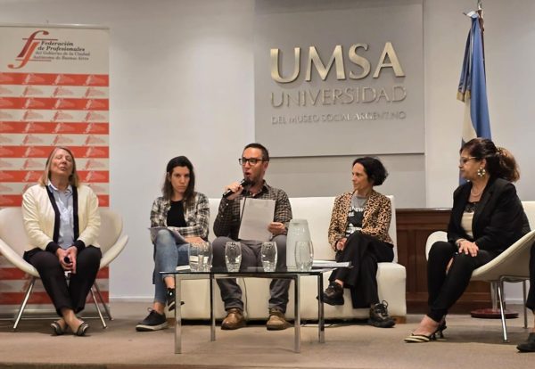 Lectura del Documento consensuado por las y los presidentes de las asociaciones. Foto: Antú Divito Trejo para FPSalud.